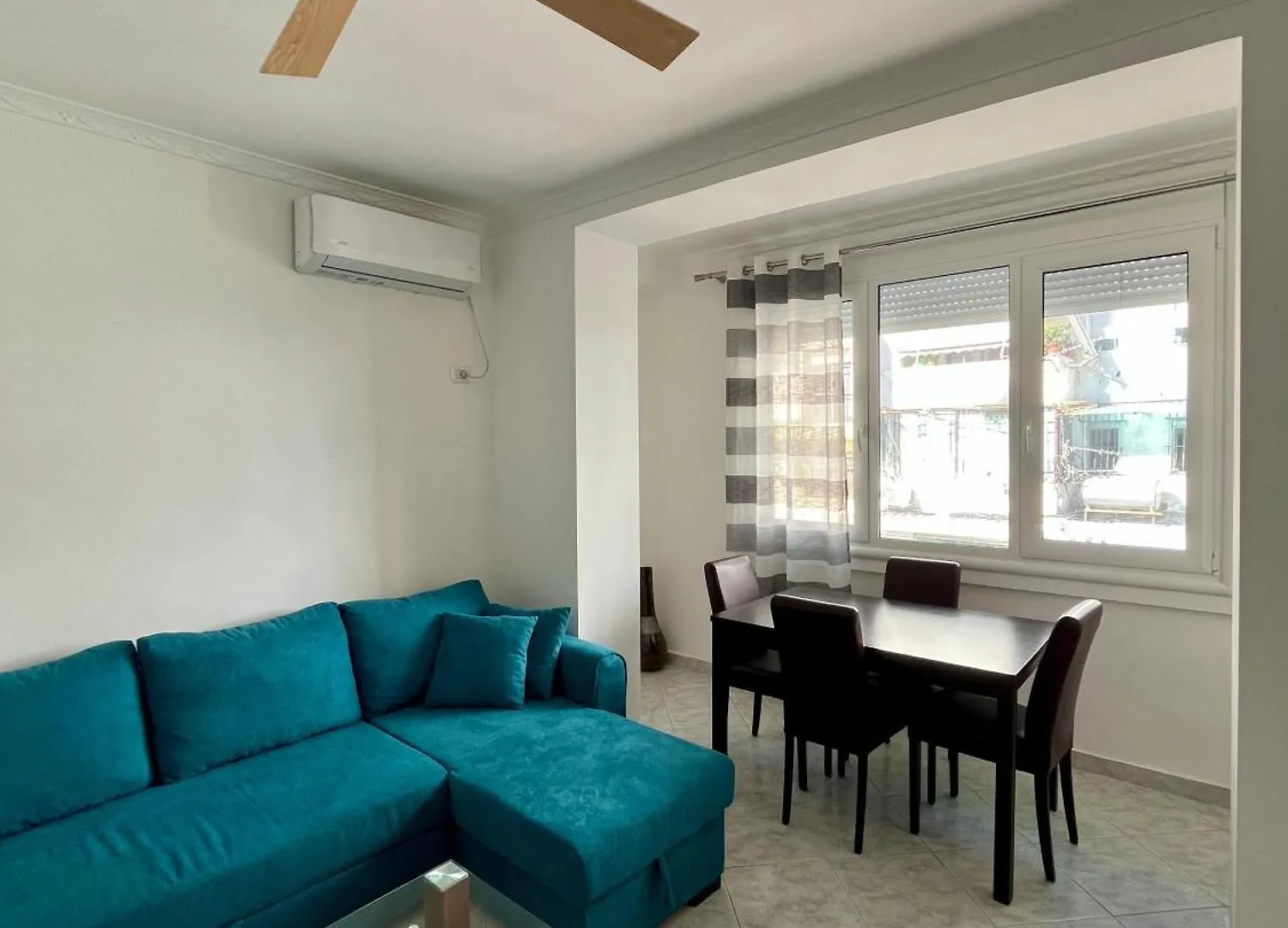 Central Charm Tirana Hideaway Albánia